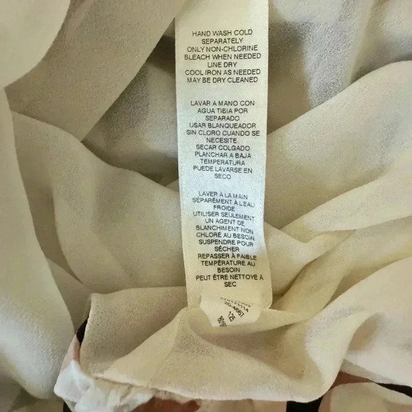 NWOT WHBM | 100% Silk High-Low Geometric Print Blouse (S) - Picture 4 of 5